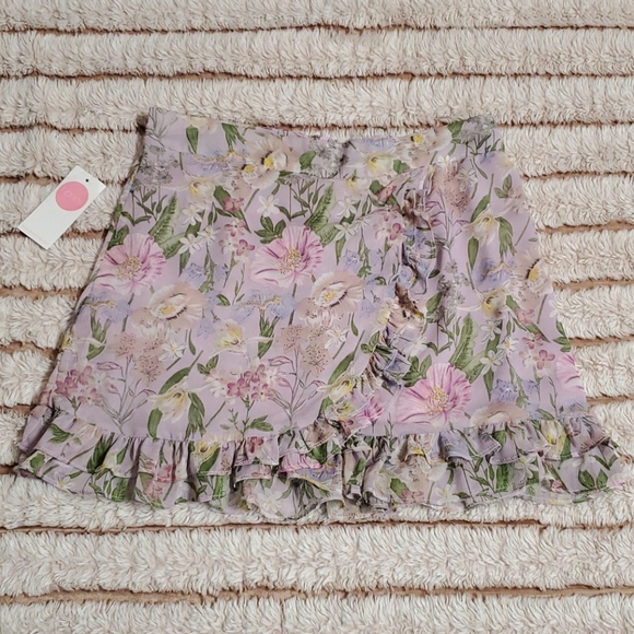 Floral ruffle mini skirt 🌸💜 - Picture 1 of 9